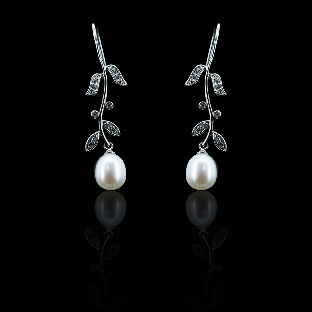 
                  
                    LVE074 PEARL LEAF DROP EARRINGS
                  
                
