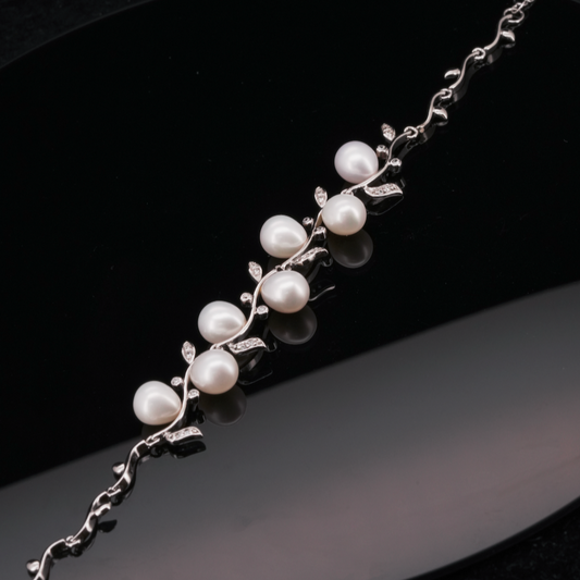 LVB013 Flower Vine Pearl Bracelet