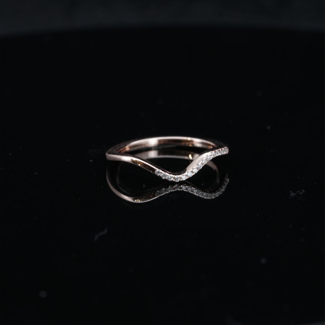 
                  
                    LVR036 SPARKLE WAVE RING
                  
                