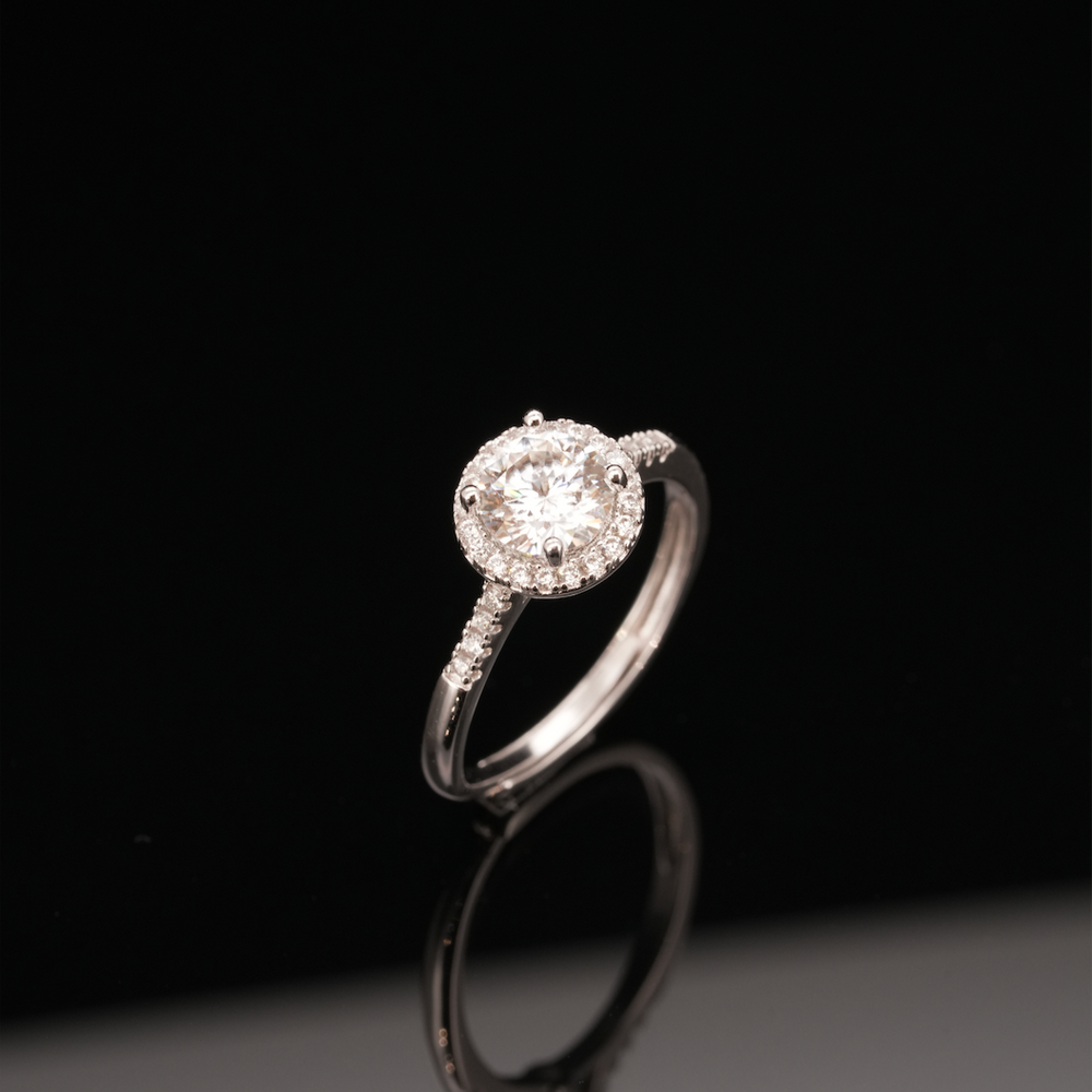 LVR001 ROUNF PAVÉ RING