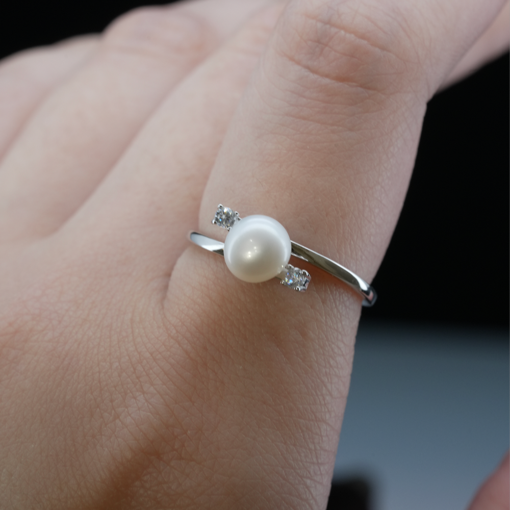 
                  
                    LVR003 FRESHWATER CULTURED PEARL RING
                  
                