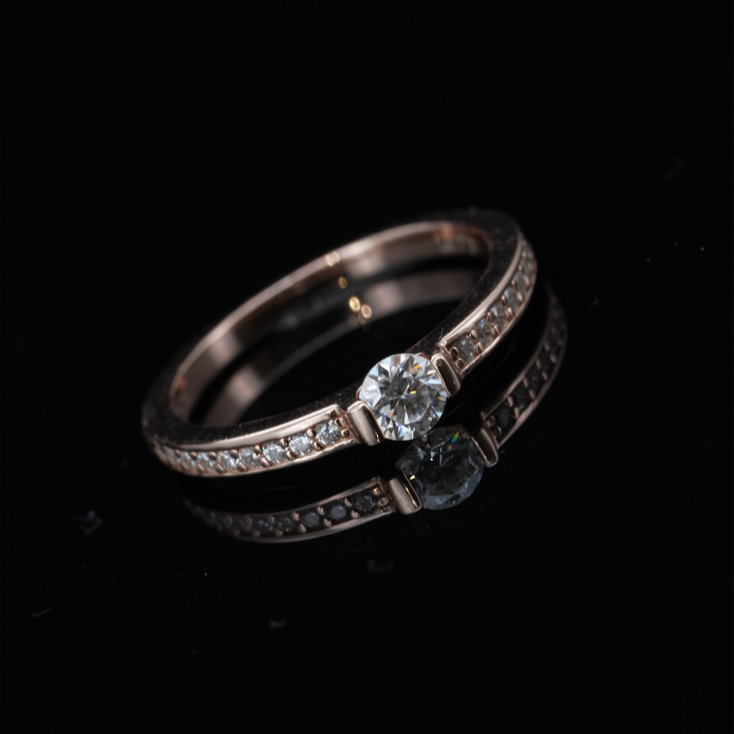 
                  
                    LVR004 SPARKLE SOLITAIRE RING
                  
                