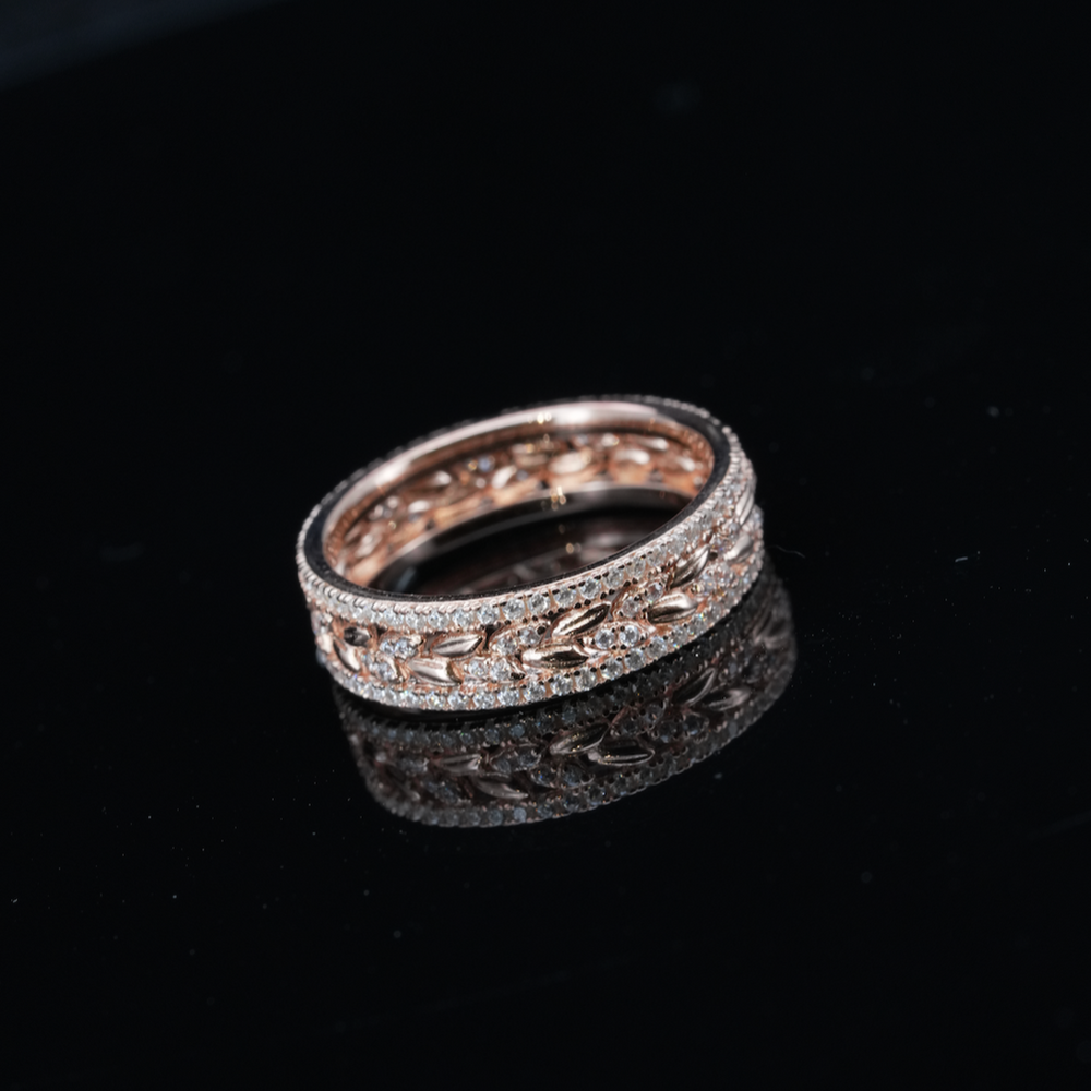 
                  
                    LVR013 ETERNITY LEAVES PATTERN RING
                  
                