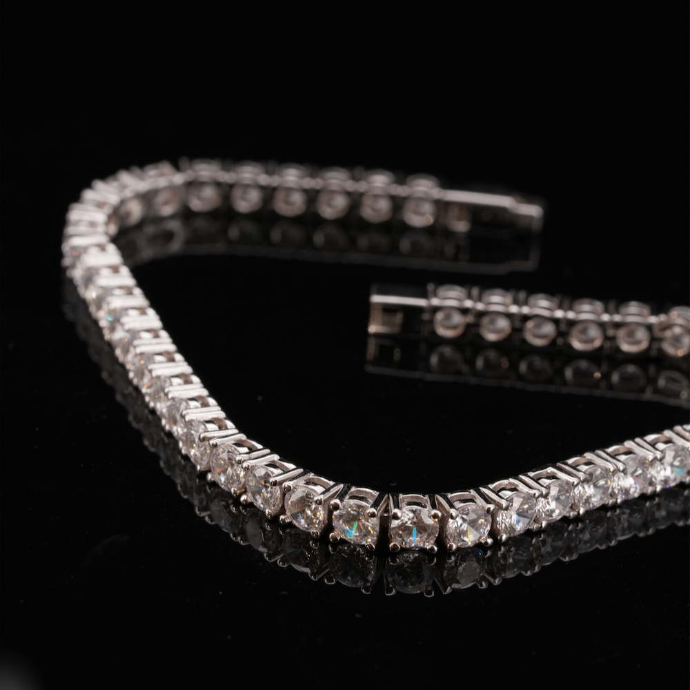 
                  
                    LVB016 SPARKLE TENNIS BRACELET
                  
                