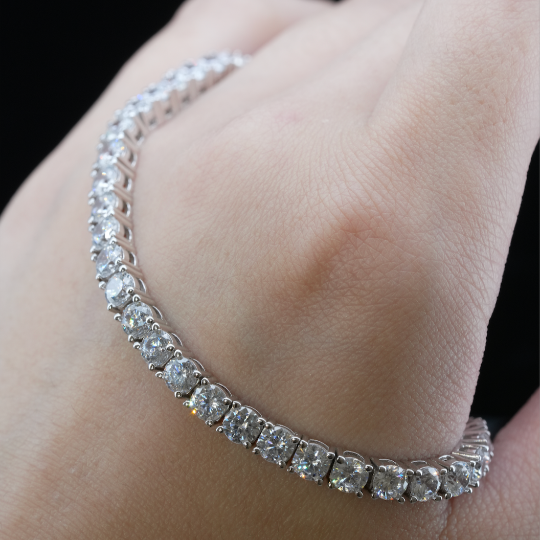 
                  
                    LVB016 SPARKLE TENNIS BRACELET
                  
                