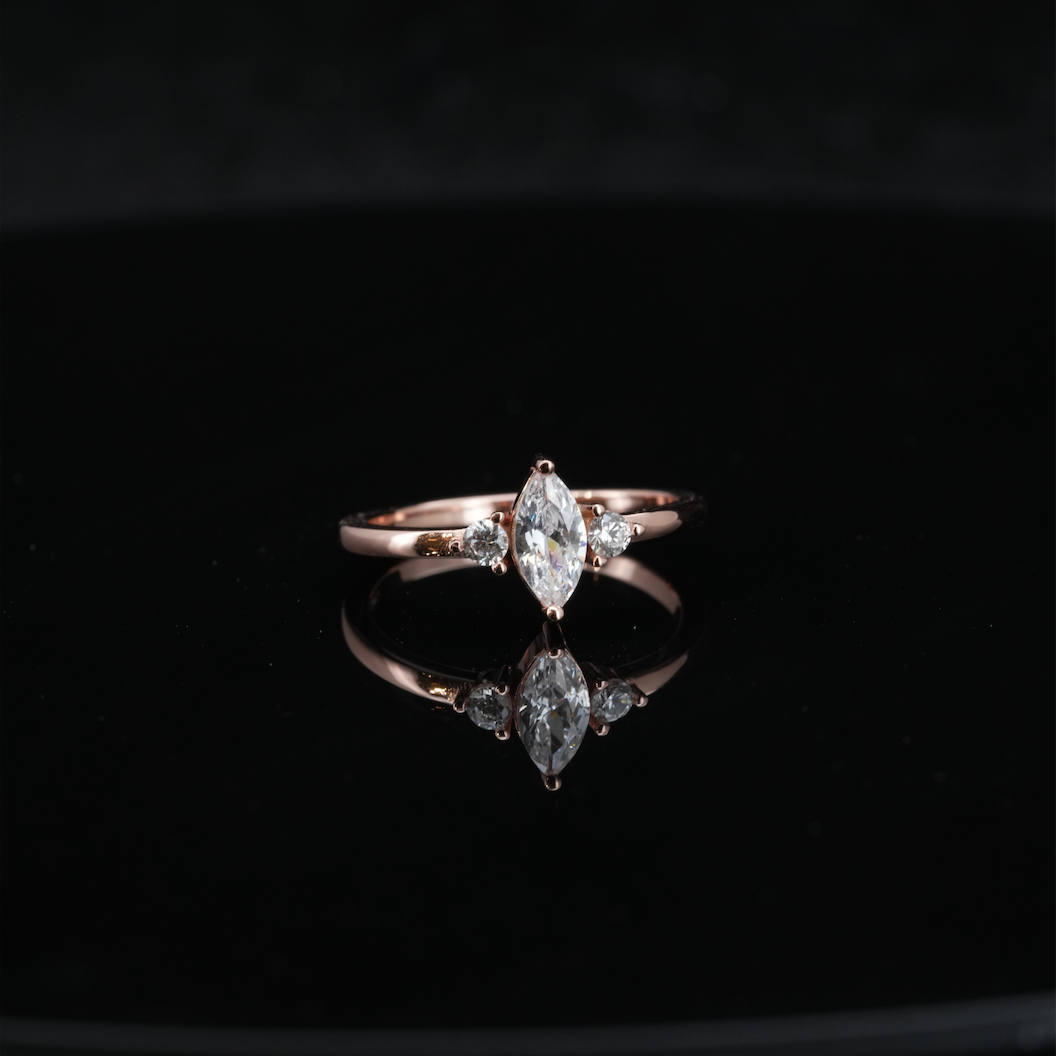 
                  
                    LVR051 BAGUE MARQUISE
                  
                