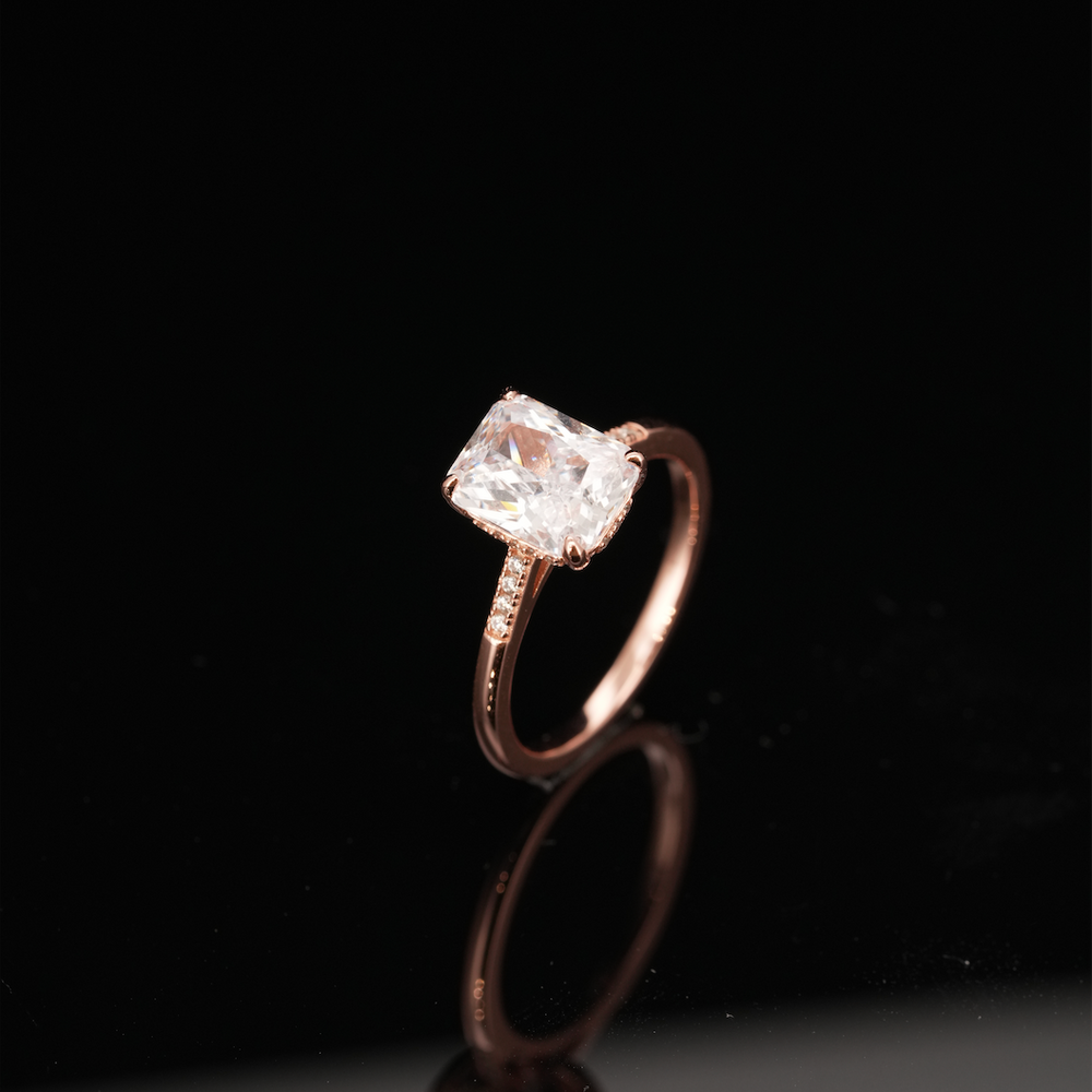 
                  
                    LVR050 SPARKLE SOLlTAIRE RING
                  
                