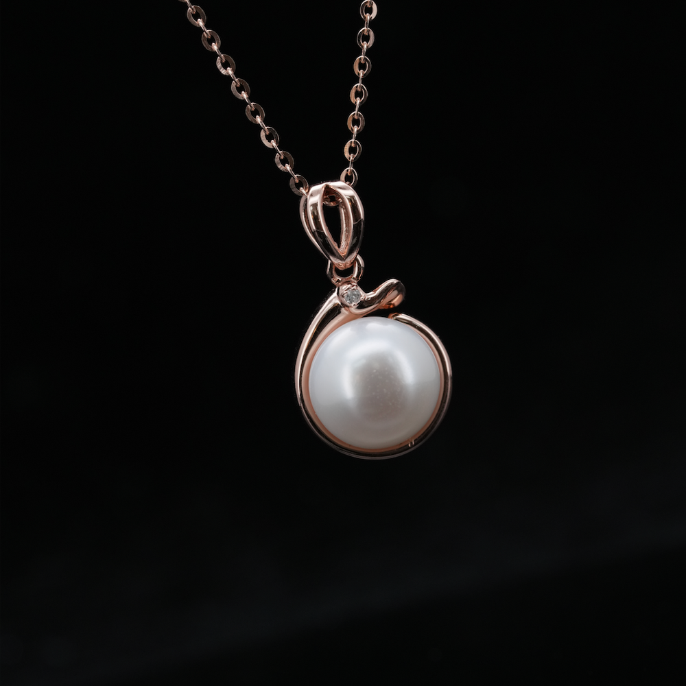 
                  
                    LVN001 FRESHWATER CULTURED PEARL NATURAL DIAMOND NECKLACE
                  
                