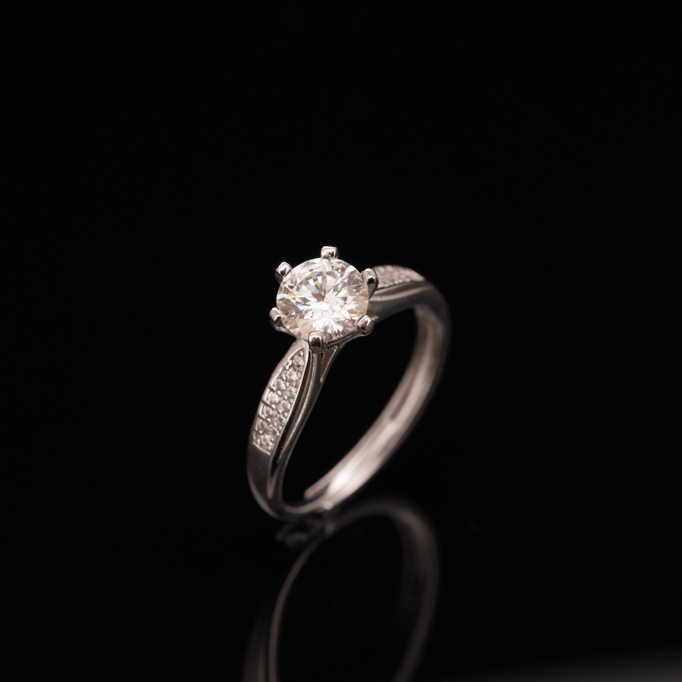 LVR007 SPARKLE SOLITAIRE RING