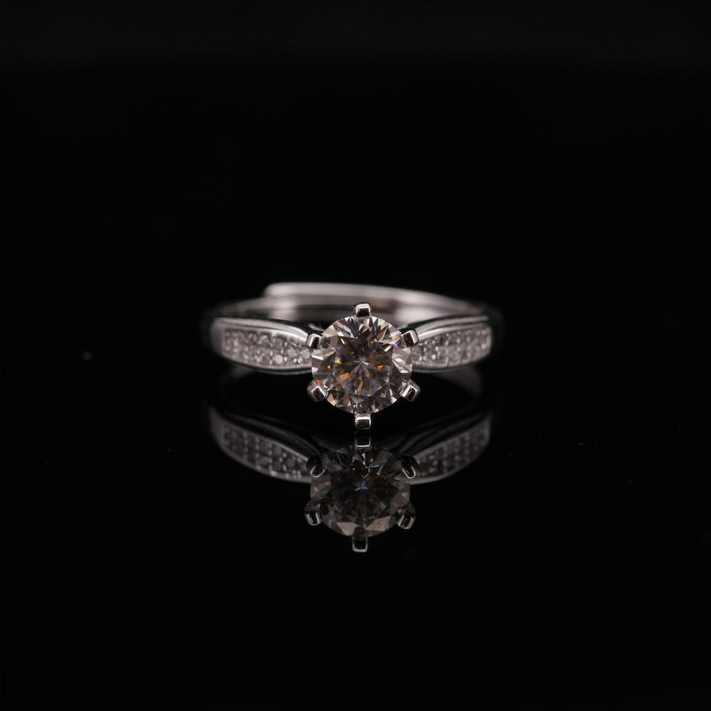 
                  
                    LVR007 SPARKLE SOLITAIRE RING
                  
                