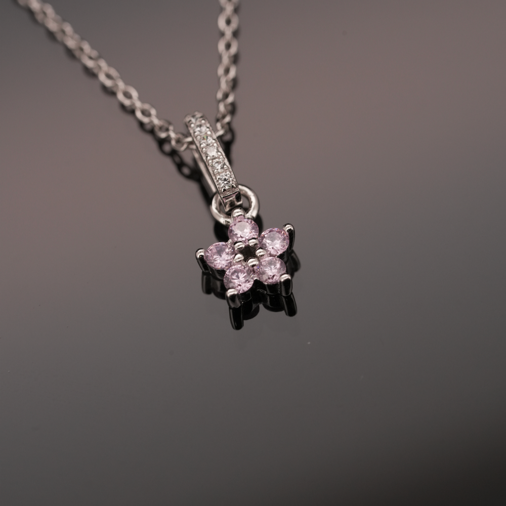 
                  
                    LVN051 COLLIER SAKURA SCINTILLANT
                  
                