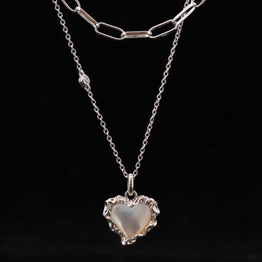 LVN053 COLLIER COEUR NARCE BLANC