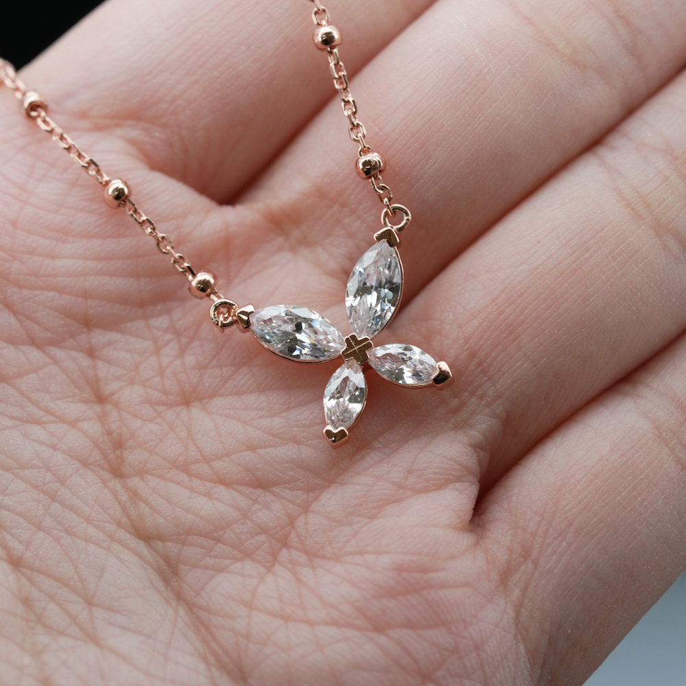 
                  
                    LVN060 SPARKLING BUTTERFLY NECKLACE
                  
                