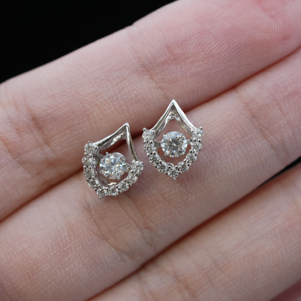 
                  
                    LVE016 SHIELD SHAPE DANCING STONE EARRINGS
                  
                