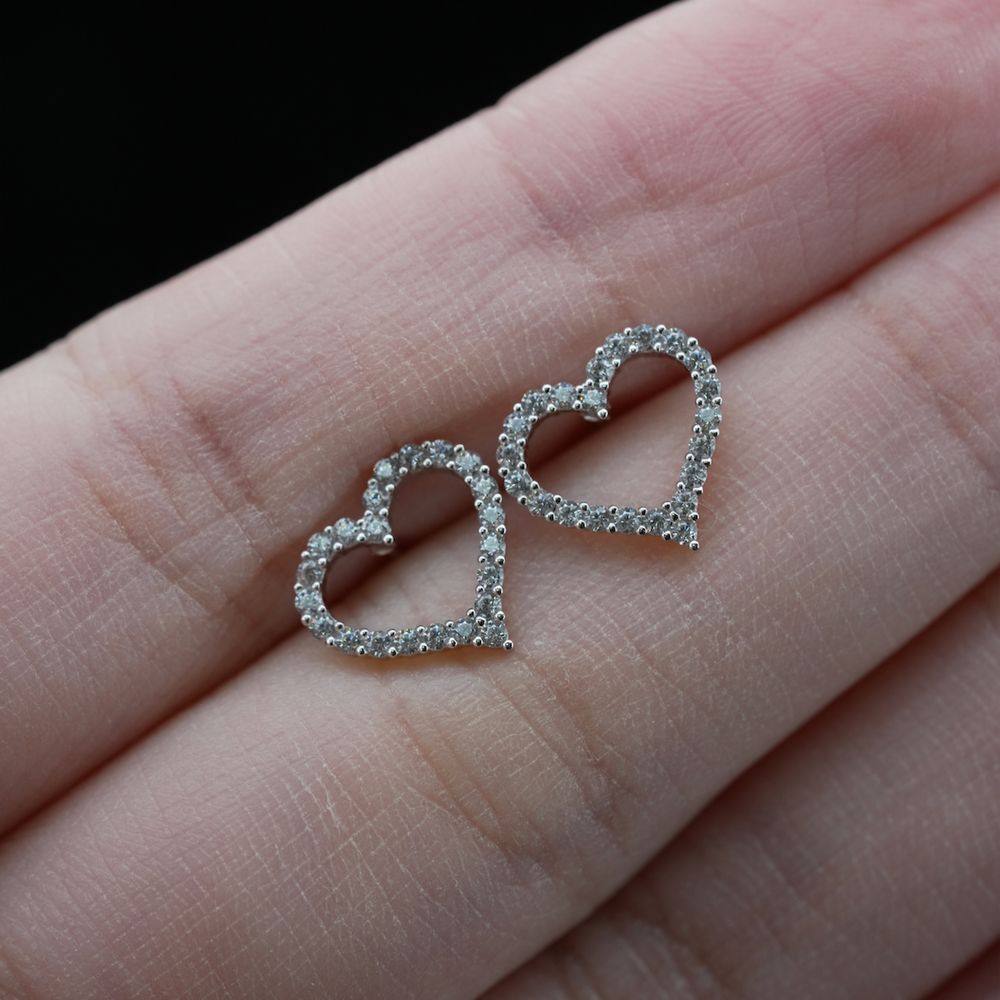 
                  
                    LVE037 BOUCLES D'OREILLES COEUR SCINTILLANT
                  
                