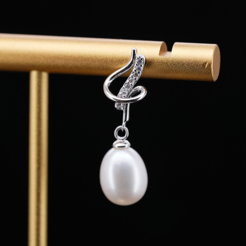 
                  
                    LVE055 CURVY PEARL DROP EARRINGS
                  
                