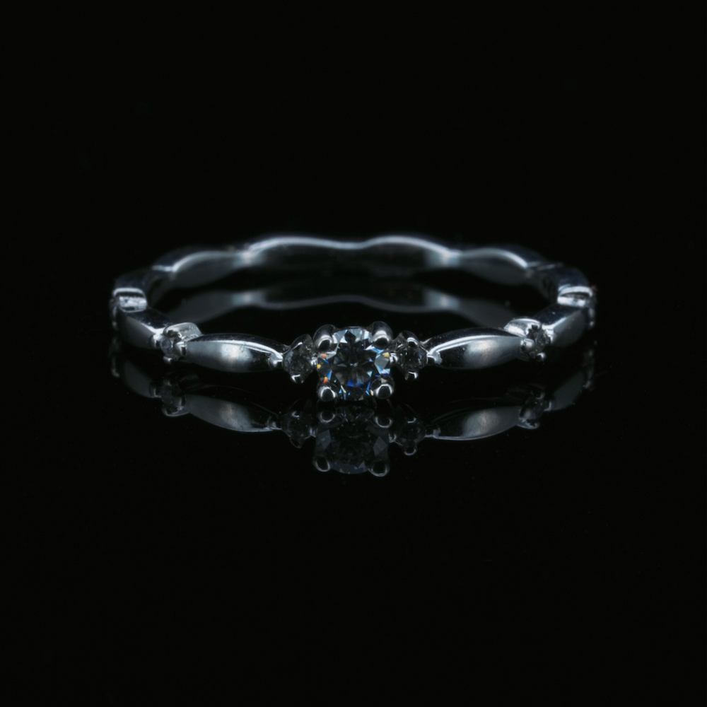 
                  
                    LVR025 SPARKLE BAND RING
                  
                