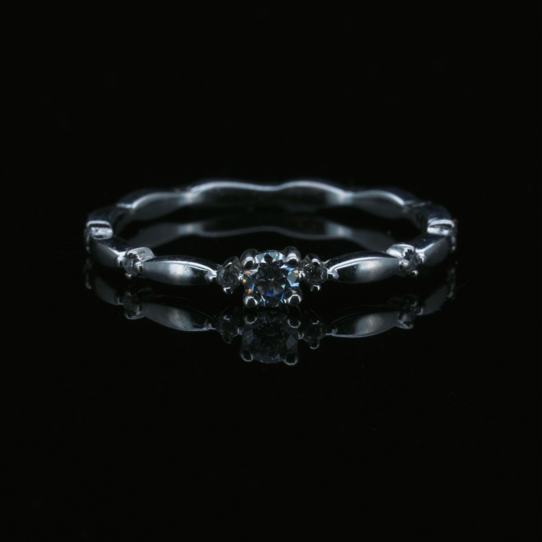 
                  
                    LVR025 SPARKLE BAND RING
                  
                