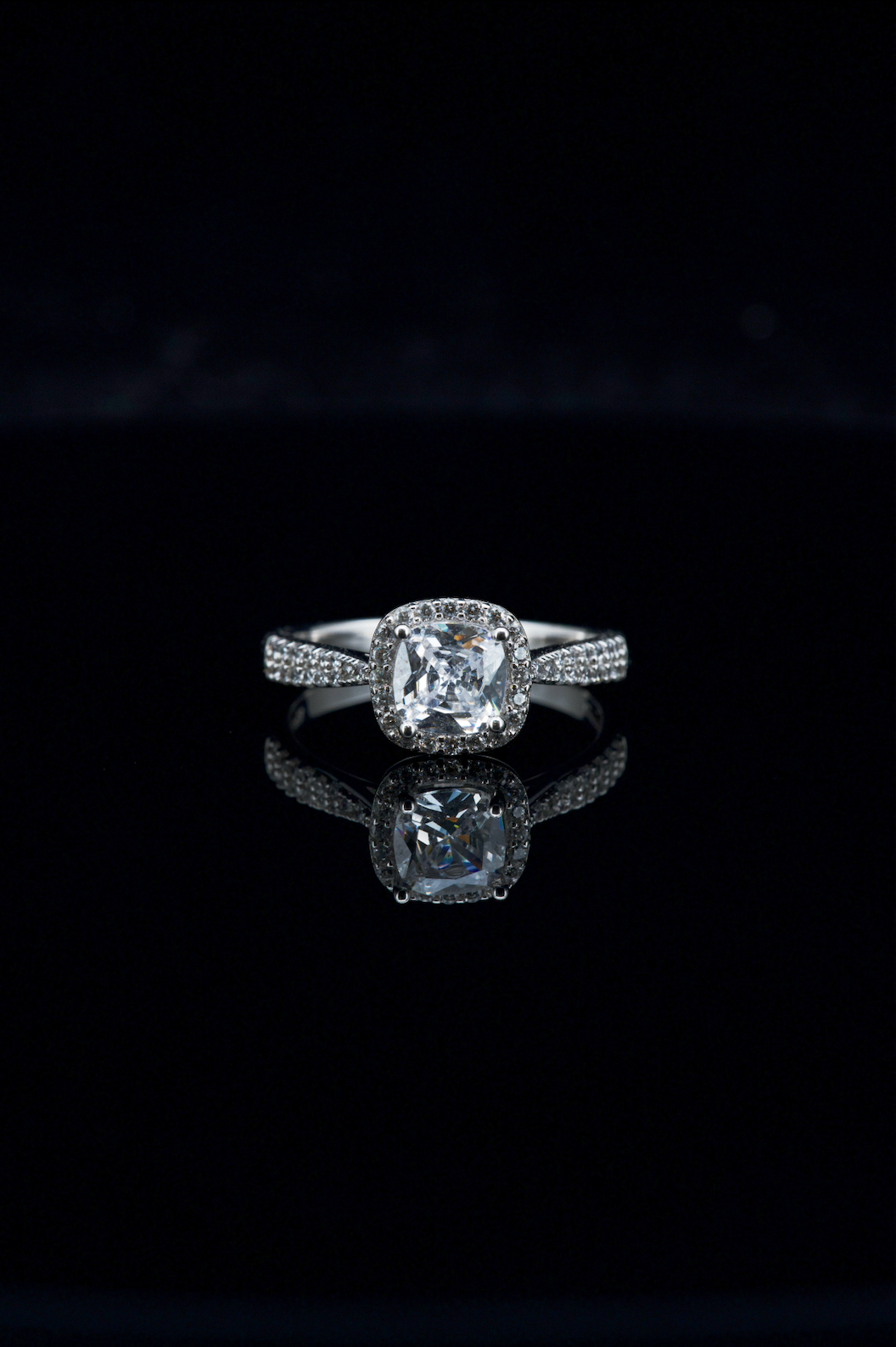 
                  
                    LVR002 SQUARE PAVÉ RING
                  
                