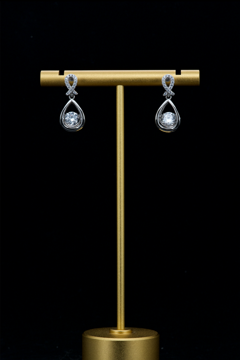 LVE019 BOUCLES D'OREILLES PENDANTES EN PIERRE DANSANTE