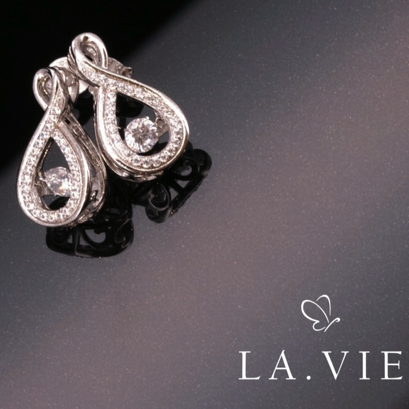 LVE008 BOUCLES D'OREILLES EN PIERRE DANSANTE INFINITY