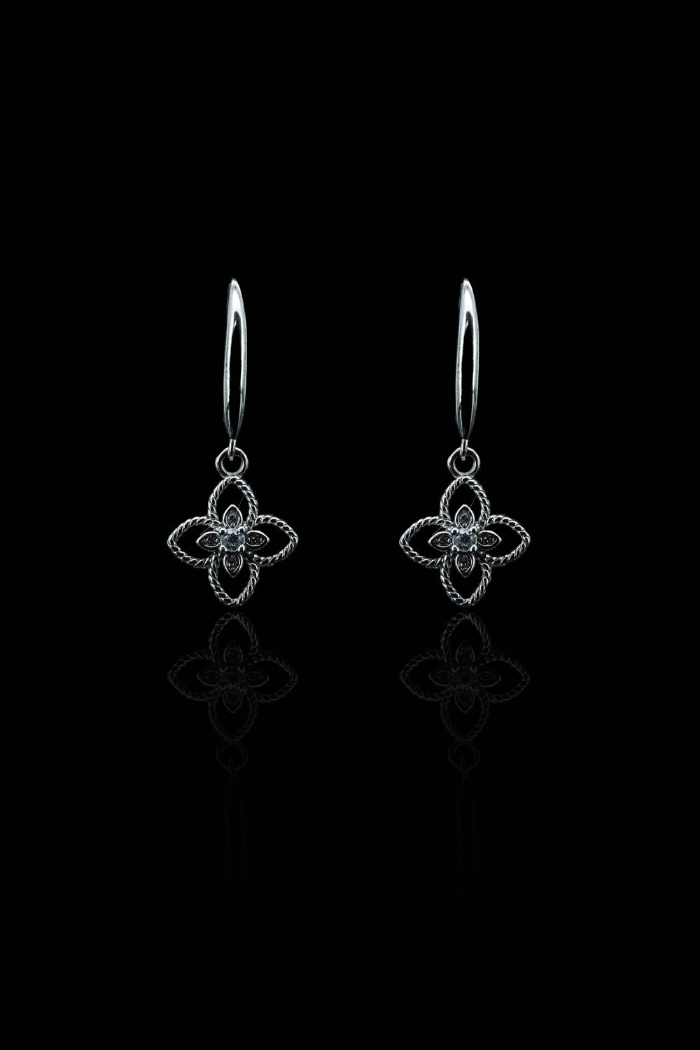 LVE047 SPARKLING FOUR LEAF EARRINGS