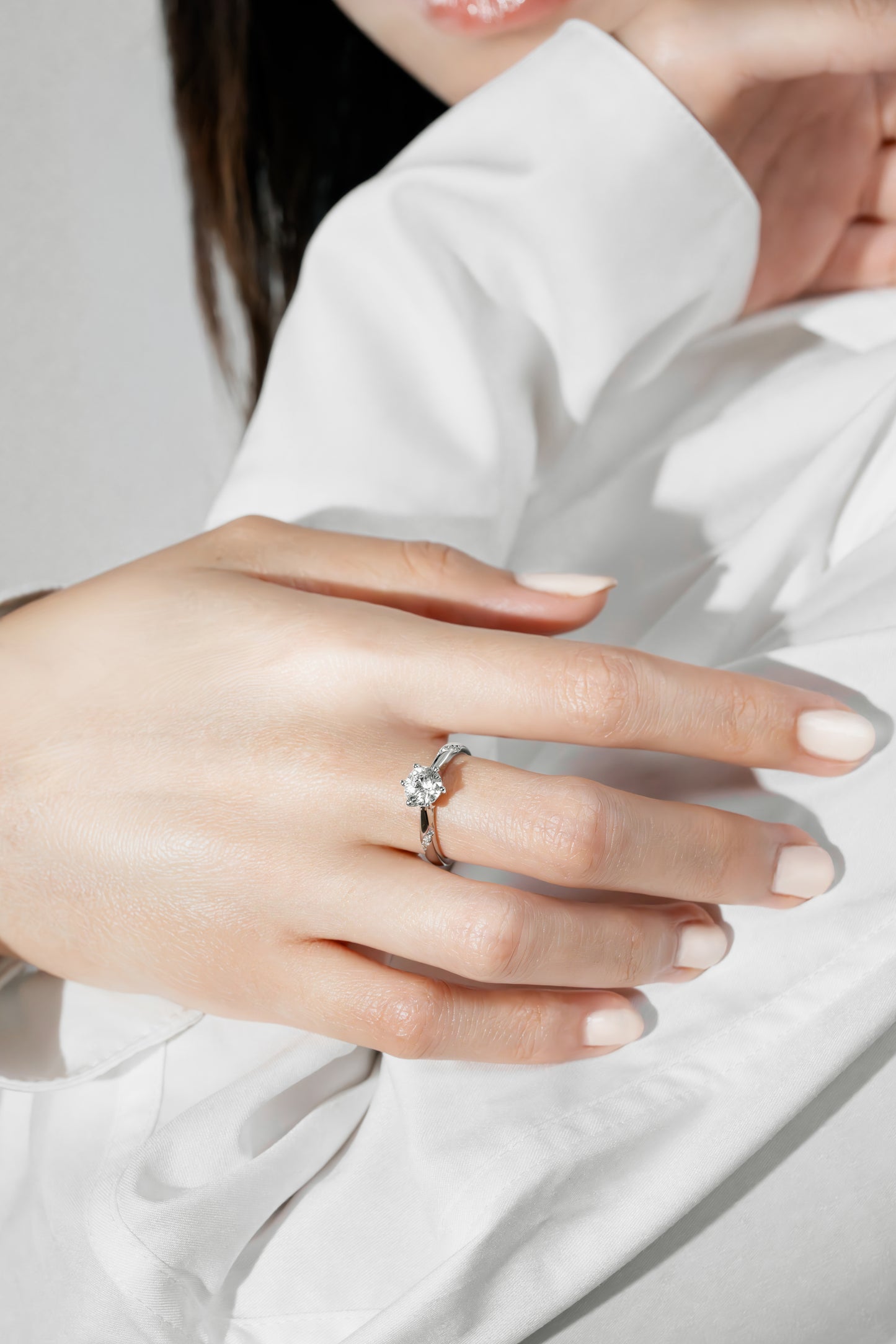 
                  
                    LVR024 SPARKLE SOLITAIRE RING
                  
                