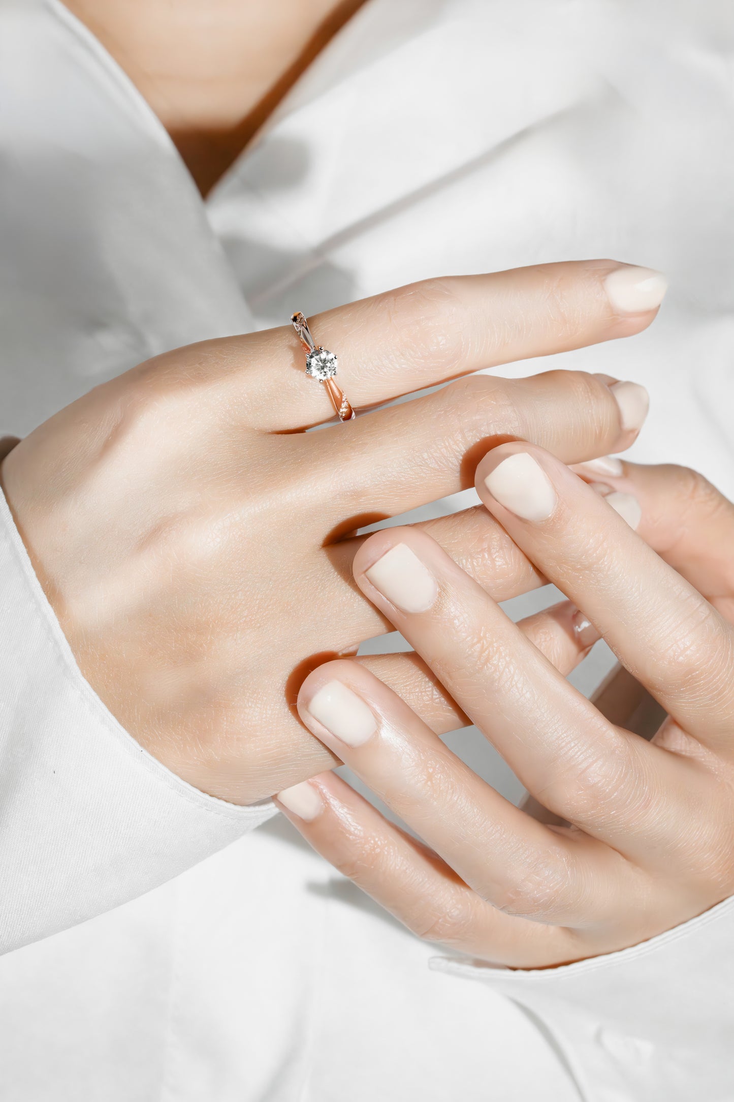 
                  
                    LVR024 SPARKLE SOLITAIRE RING
                  
                