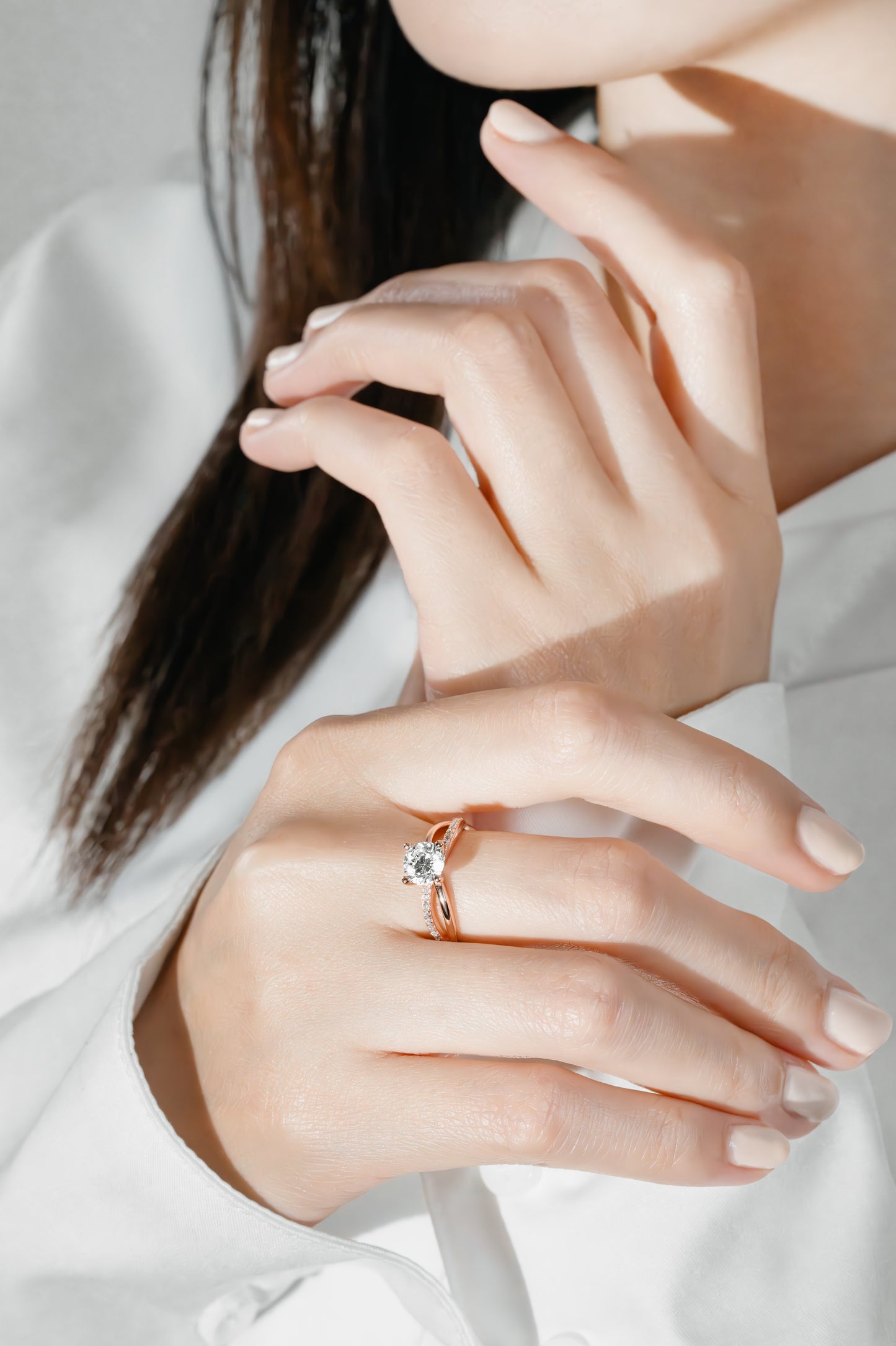 
                  
                    LVR027 ANNEAU DE PAVE CROISÉ
                  
                