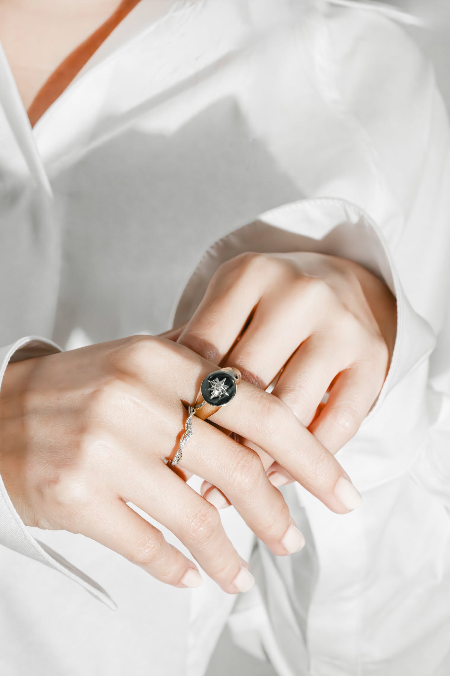 
                  
                    LVR022 STAR SIGNET RING
                  
                