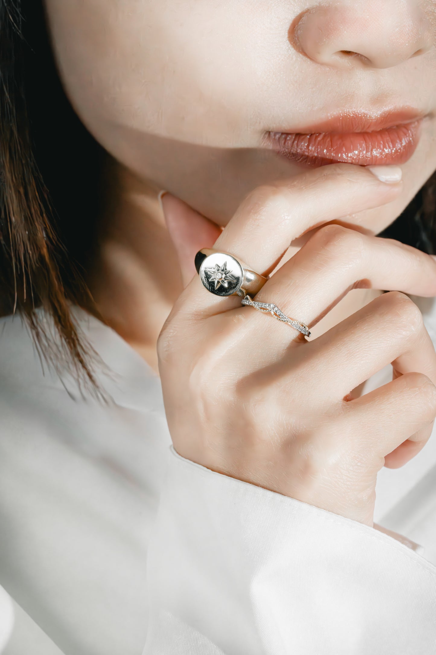 
                  
                    LVR030 V-SHAPE CROWN RING
                  
                