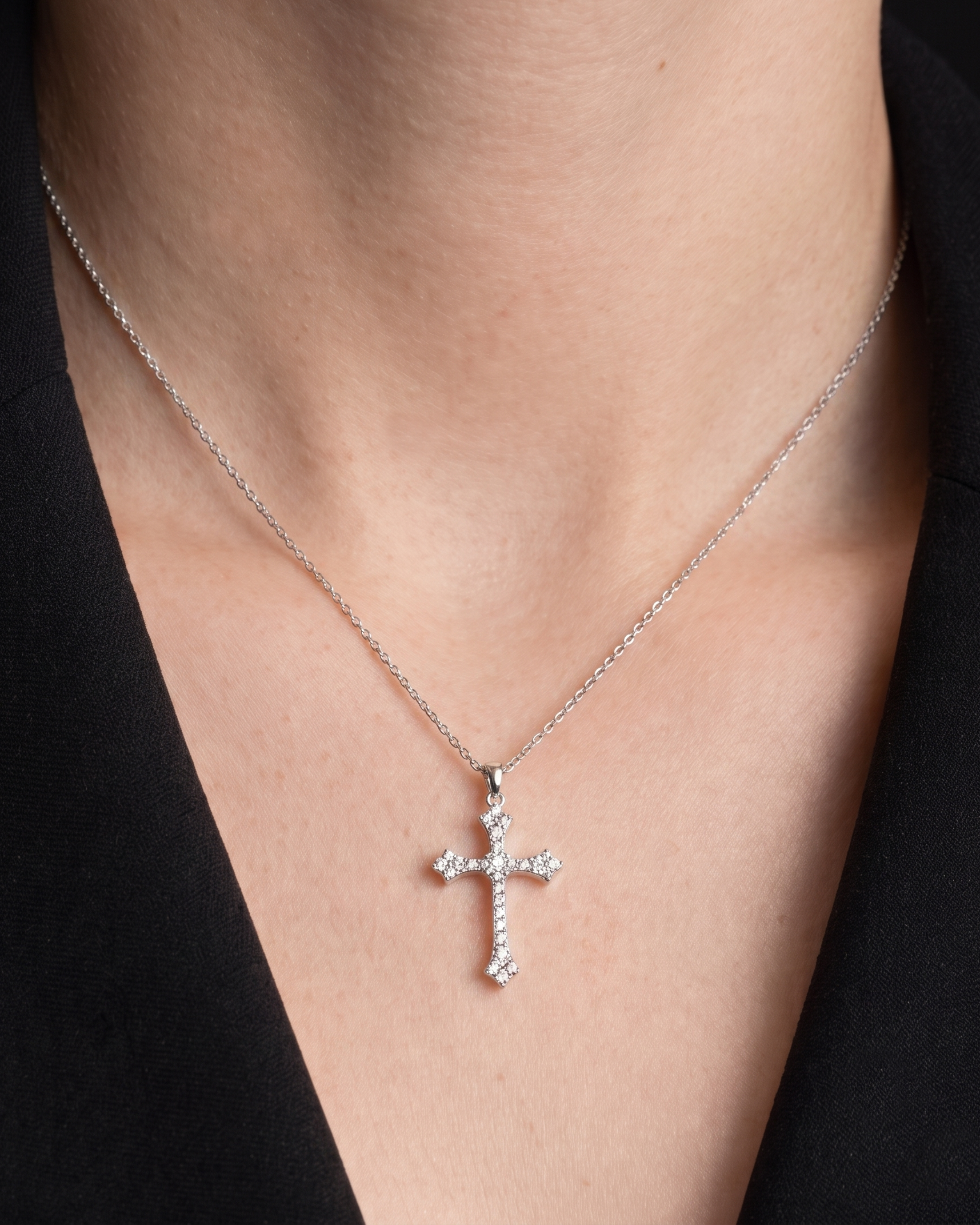 LVN083 CATHEDRAL CROSS NECKLACE