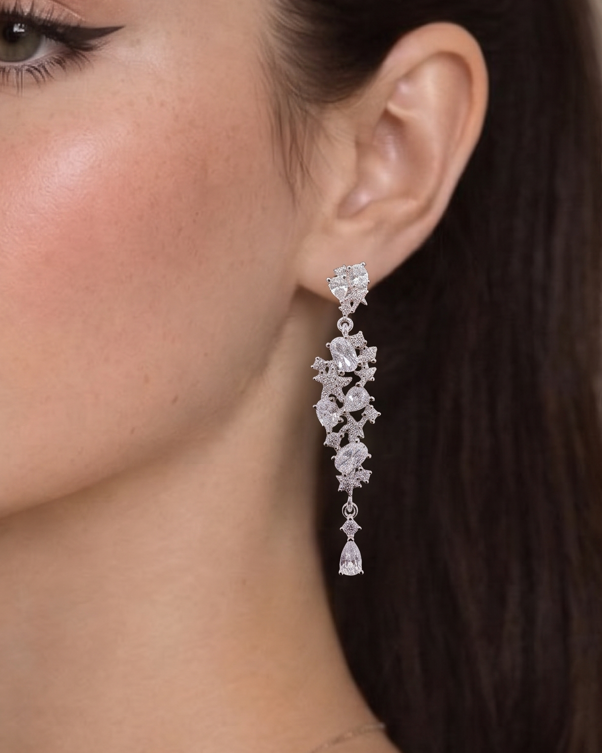 LVE083 GLAMOROUS CLUSTER LONG DROP EARRINGS