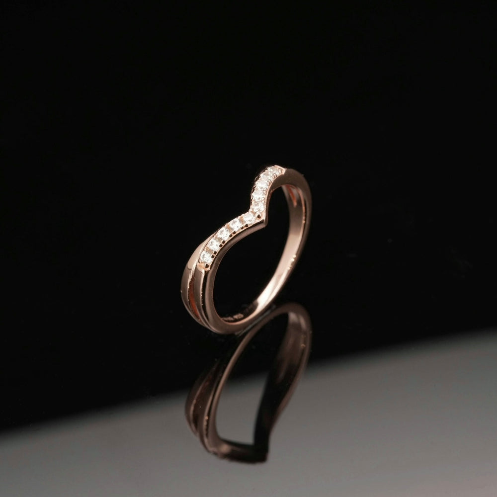 
                  
                    LVR039 DOUBLE V-SHAPE RING
                  
                