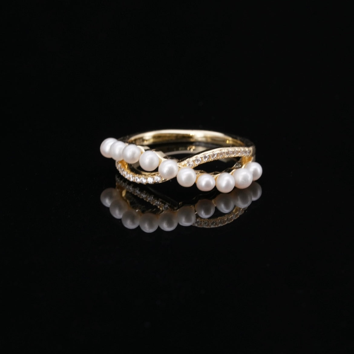 
                  
                    LVR041 SERENITY PEARL CROSS RING
                  
                