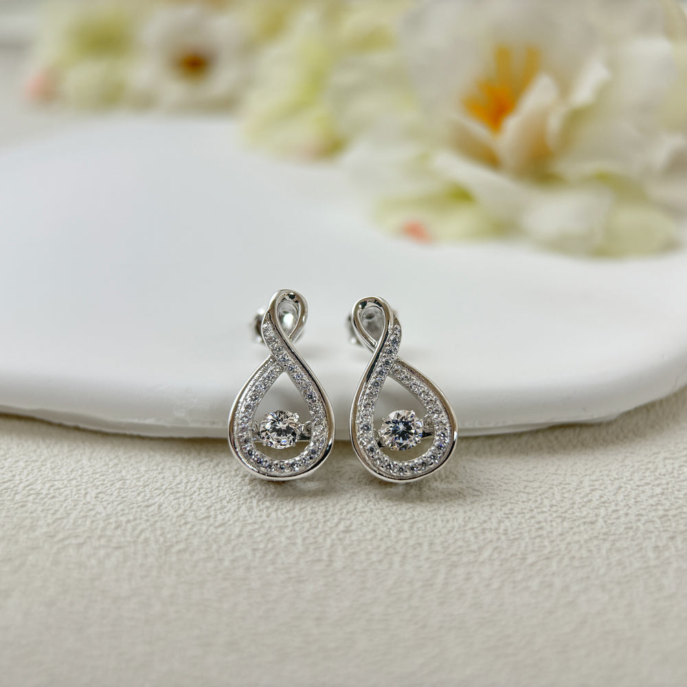 
                  
                    LVE008 BOUCLES D'OREILLES EN PIERRE DANSANTE INFINITY
                  
                