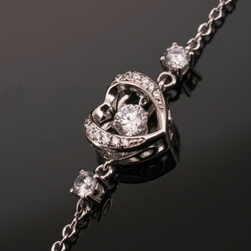 
                  
                    LVB002 DANCING HEART BRACELET
                  
                