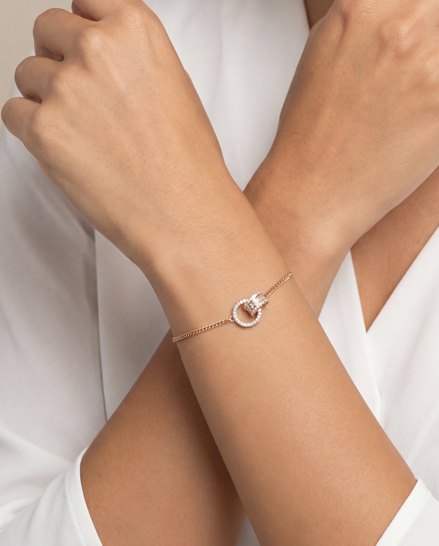 
                  
                    LVB024 INTERTWINED BRACELET
                  
                