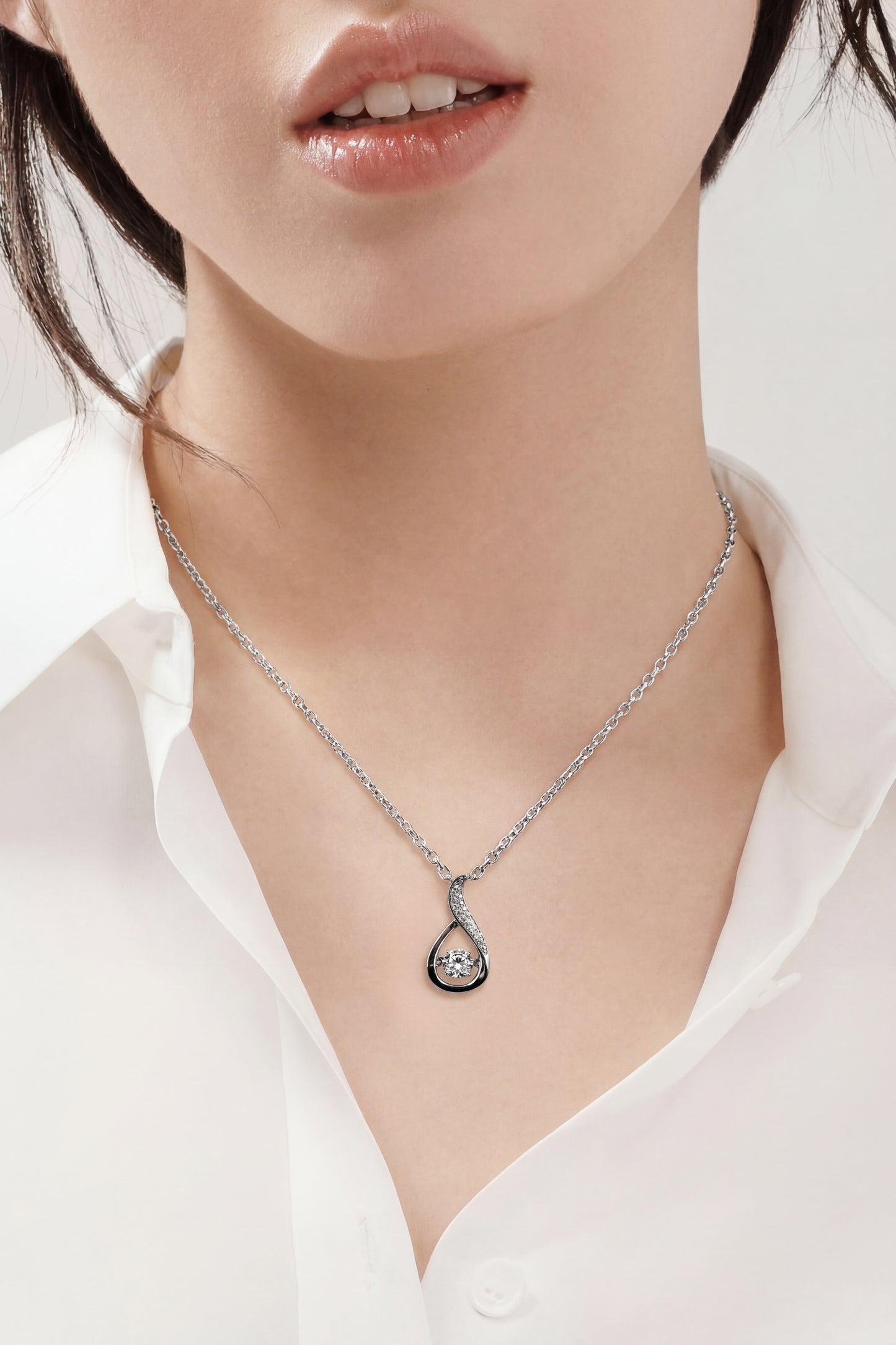 
                  
                    LVN005 CURVED DANCING STONE NECKLACE
                  
                