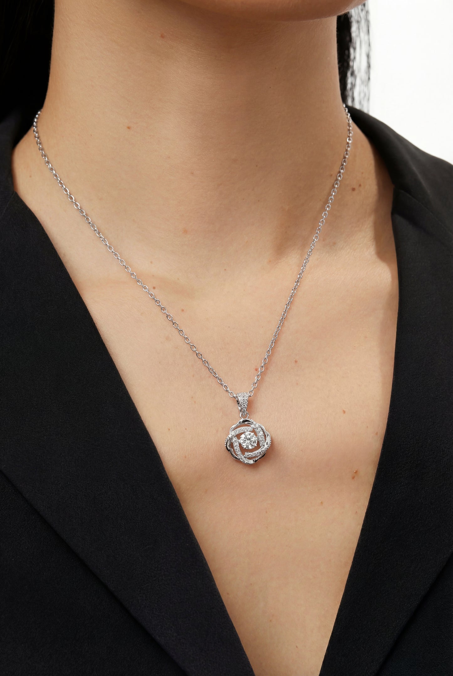 
                  
                    LVN026 COLLIER DE PIERRES DANSANTES CIRCULANTES
                  
                