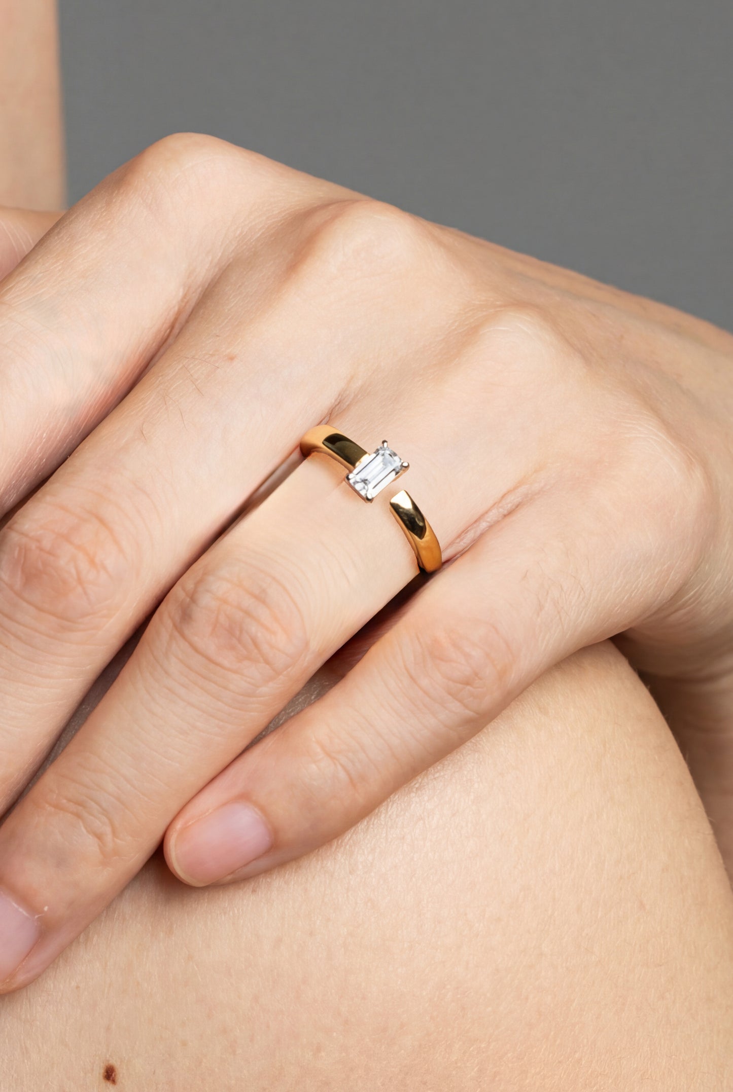 
                  
                    LVR033 SQUARE PAVE RING
                  
                