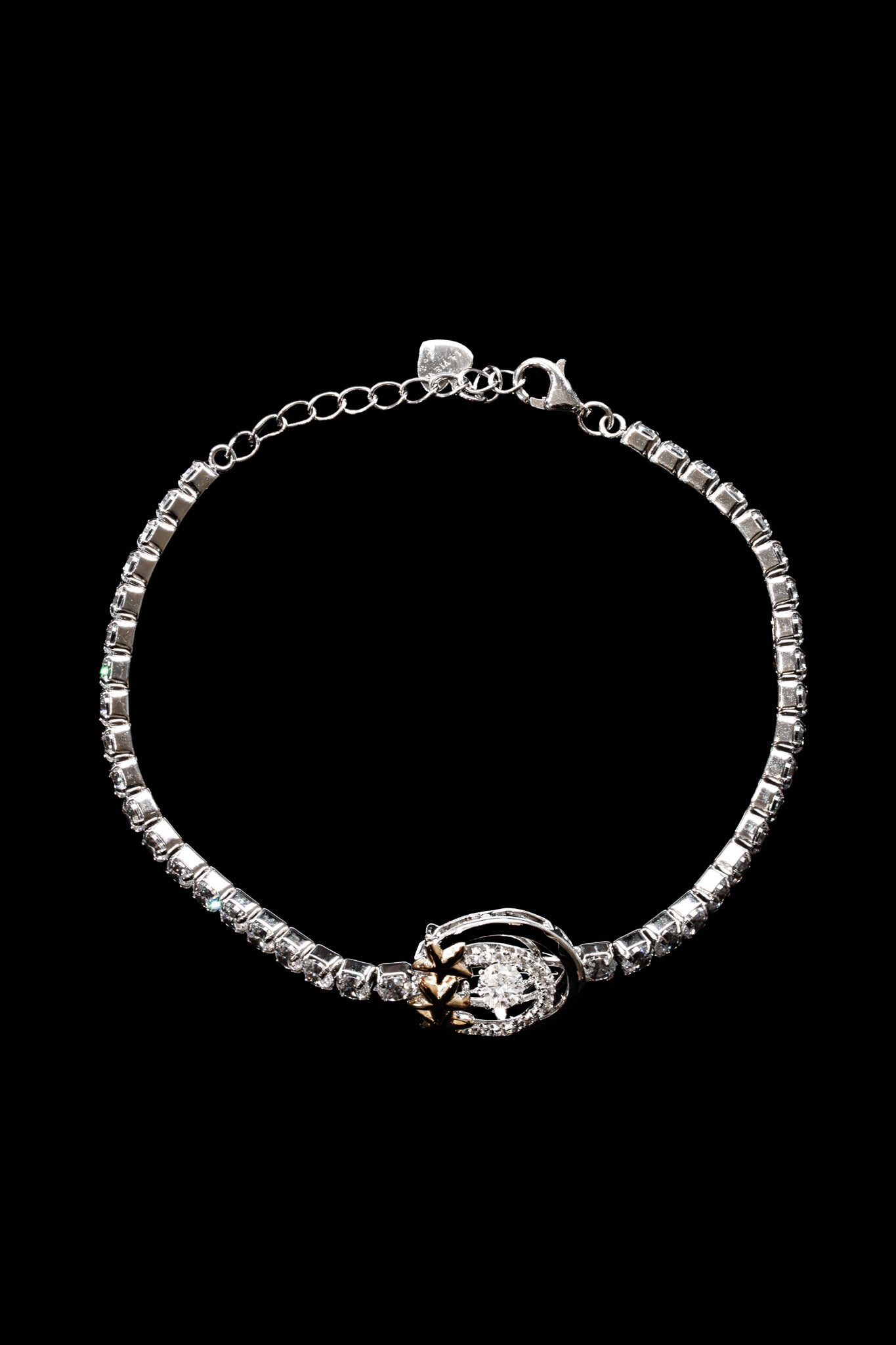 
                  
                    LVB003 DANCING STAR TENNIS BRACELET
                  
                