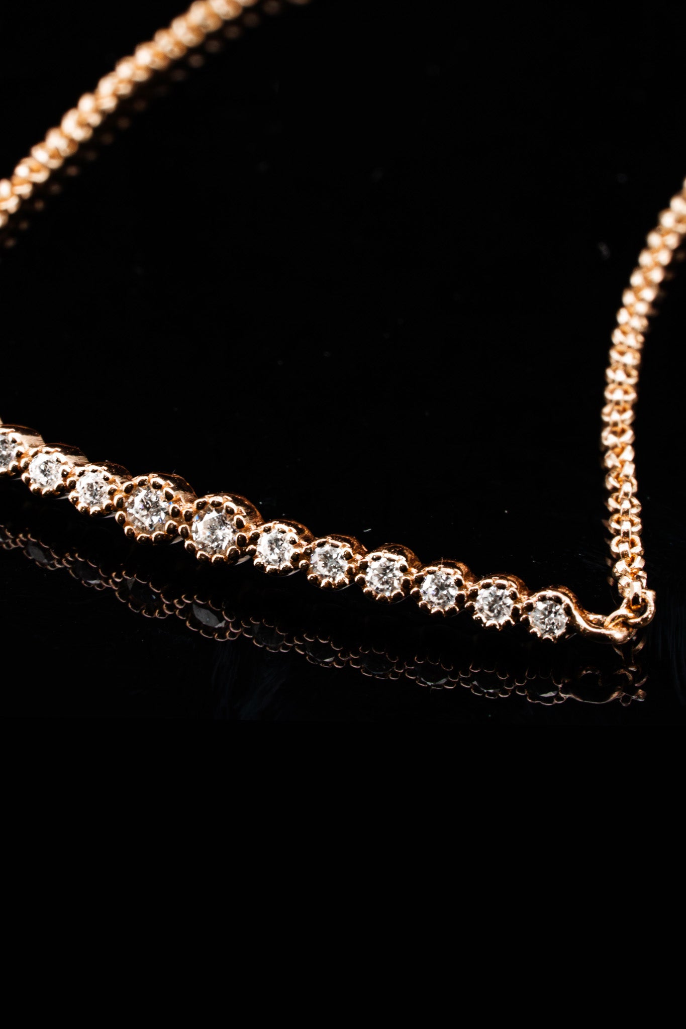 
                  
                    LVB007 PAVE LINE ADJUSTABLE BRACELET
                  
                