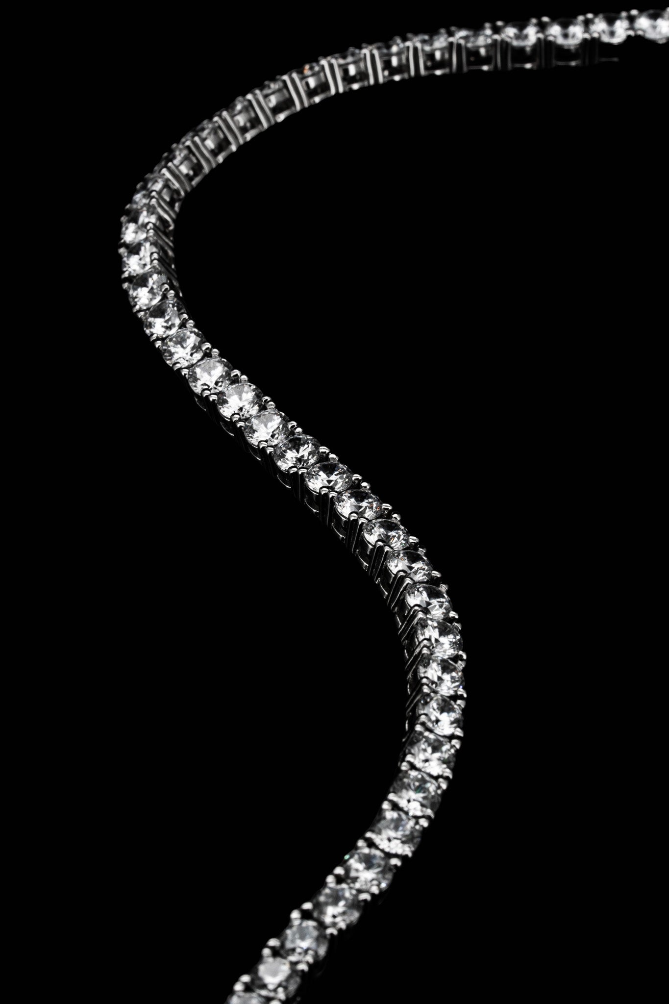 
                  
                    LVB016 SPARKLE TENNIS BRACELET
                  
                