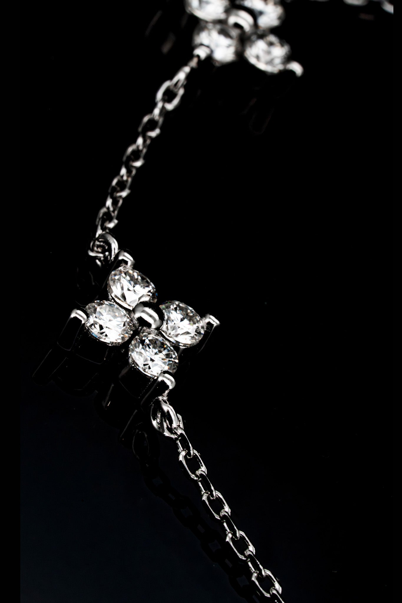 LVB026 LUCKY CLOVER BRACELET