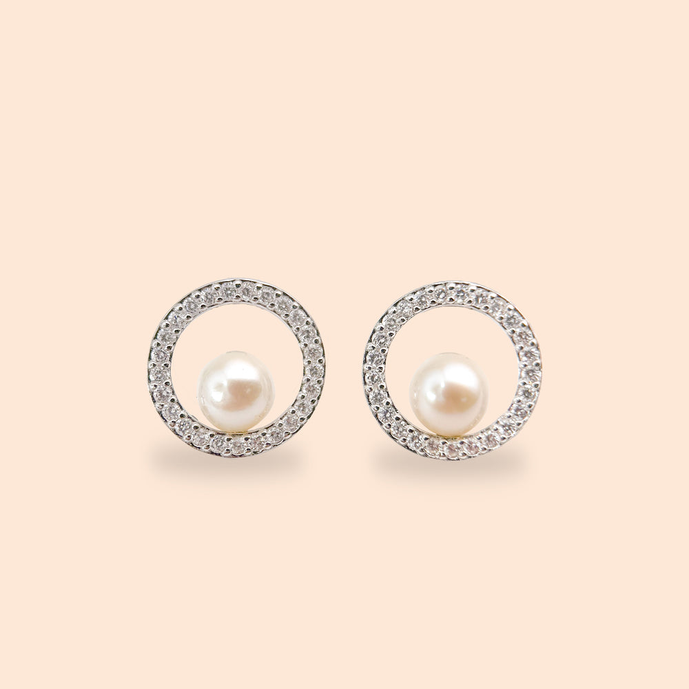 
                  
                    LVE003 HALO FRESHWATER CULTURED PEARL EARRINGS
                  
                