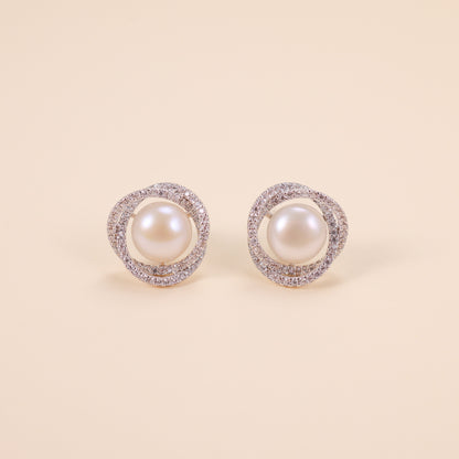 LVE032 Twist Pavé Pearl Stud Earrings