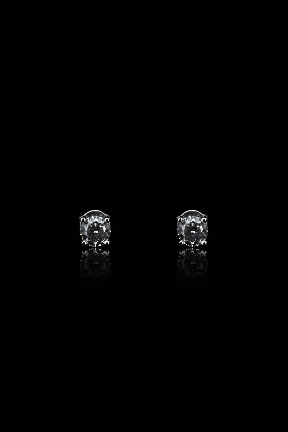 LVE034 FOUR CLAWS SPARKLE STUD EARRINGS
