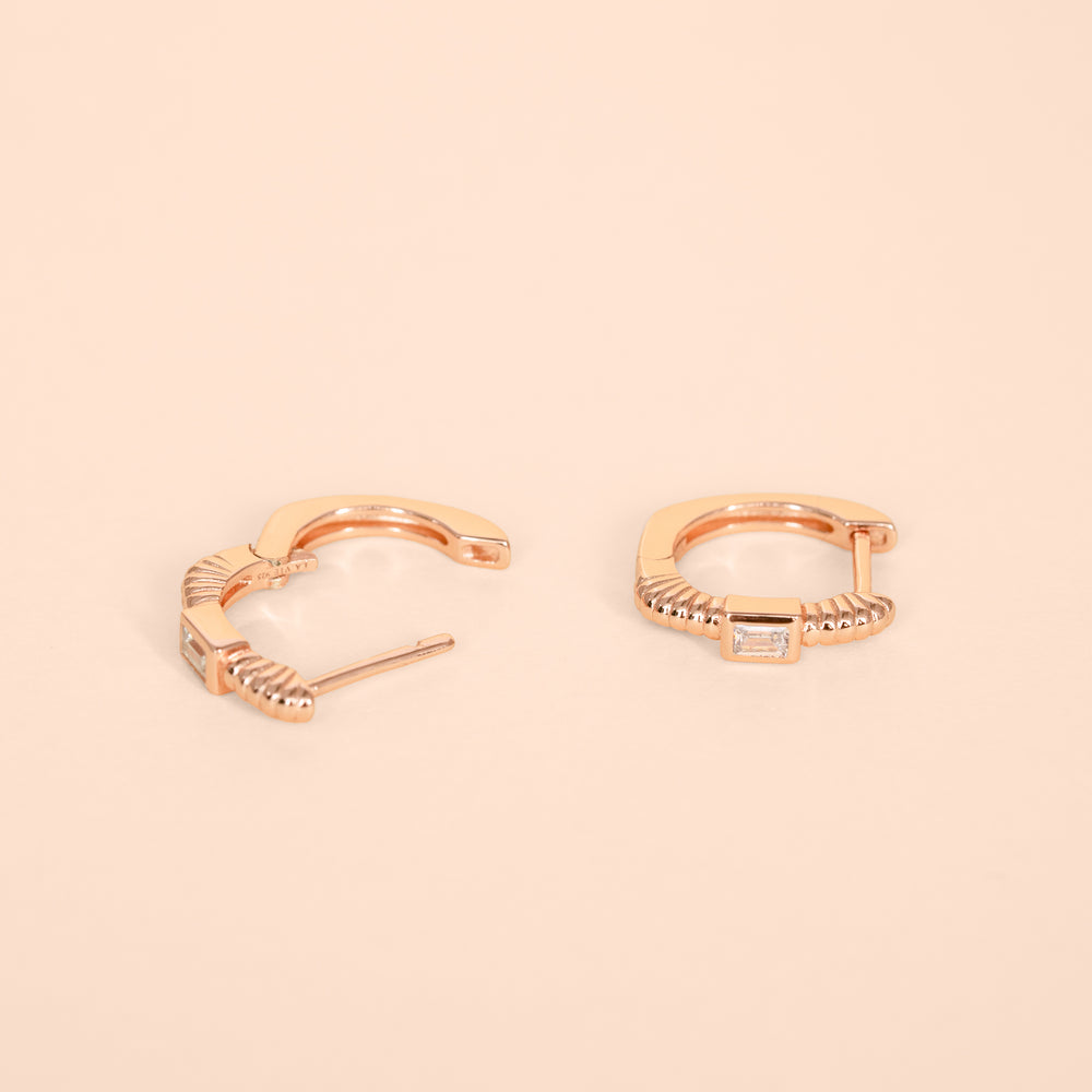 
                  
                    LVE058 SQUARE HOOP EARRINGS
                  
                