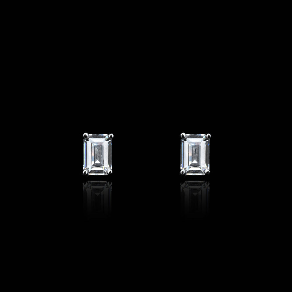 
                  
                    LVE073 EMERALD EARRINGS
                  
                